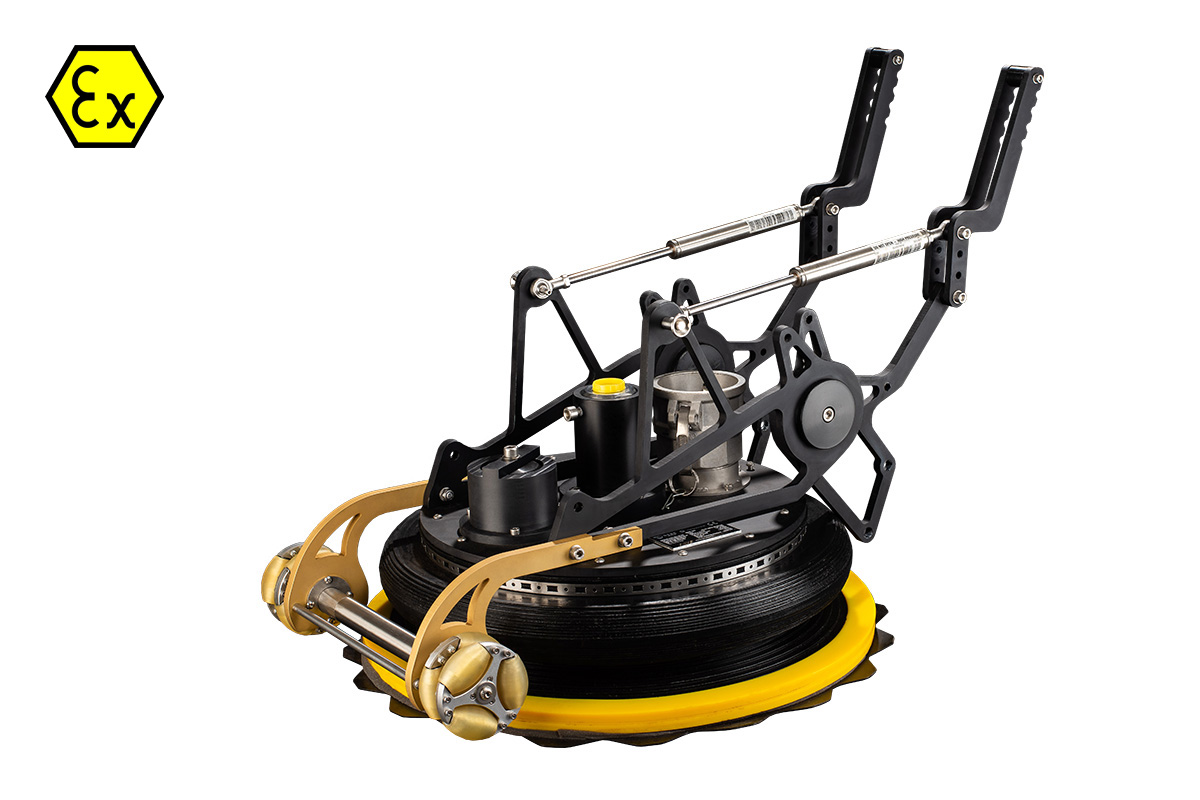 MagTrack robotic vacuum water jetting (waterblasting) tool